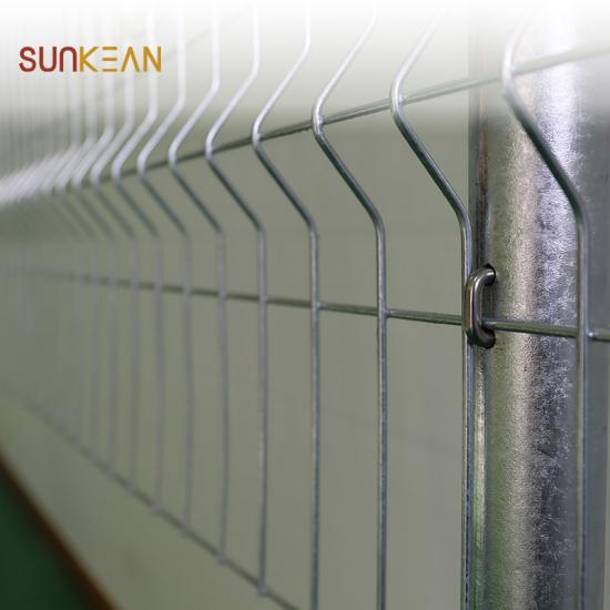 panneaux de clôture en maille